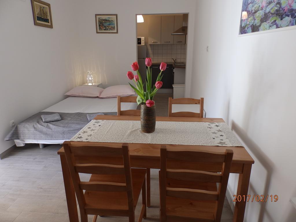 Apartments Ruzica Заострог Экстерьер фото